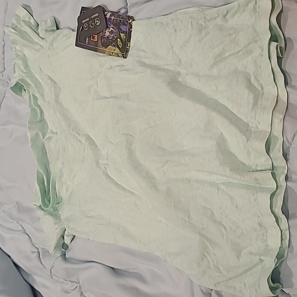 ❤️10/$40 New thread 4 thought semi sheer top - Picture 1 of 2